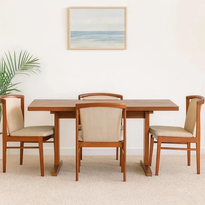 Juego de comedor danés moderno de teca de mediados de siglo - mesa + 4 sillas (años 60-70) Foto 1 de 4