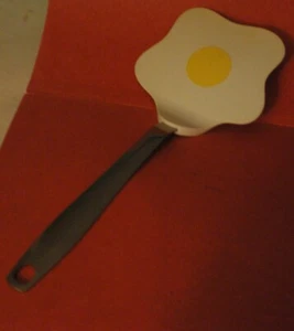 NOVELTY EGG TURNER, WITH METAL HANDLE, FULLY FUNCTIONAL *** FREE SHIPPING *** - Picture 1 of 2