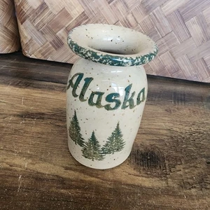 Jarrón de cerámica Three Rivers pinos de Alaska tostado 4" x 2,5" verde tostado moteado - Imagen 1 de 7