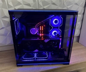 GAMING PC | CUSTOM WASSERKÜHLUNG | RTX 5070 | RYZEN 7 7800X3D - Bild 1 von 10