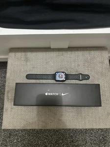 Apple Watch Series 7 Doskonały stan GPS / 4G 41/45mm Wszystkie kolory - Zdjęcie 1 z 3
