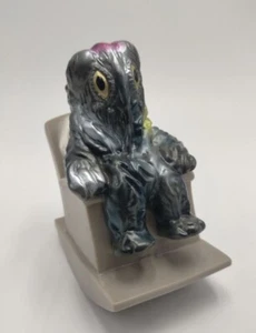 Hedorah on Rocking Chair Charactics Painted Vinyl Figure Gold Eyes version Rare - Picture 1 of 4