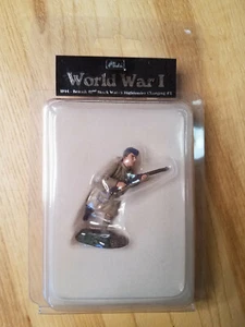 W Britain British 42nd Black Watch Highlander Charging 17994 Britains - Picture 1 of 1