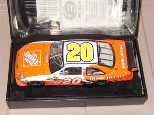 Action Elite Joey Lagano Rookie Jahr handsigniert 216 von 1000 2009 Toyota Camry - Bild 1 von 7