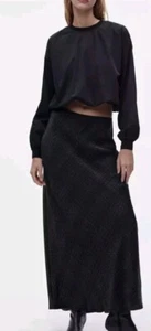 NUEVO CON ETIQUETAS ZARA $70 100% Viscosa Acampanada Falda Midi Verde Caqui Oscuro 4437/277 L, XL, XXL - Imagen 1 de 8