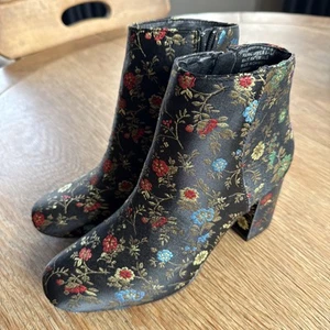 DIBA Satin Embroidered Floral Ankle Boots Zip Up Bootie Women’s Size 8.5 M - Picture 1 of 9