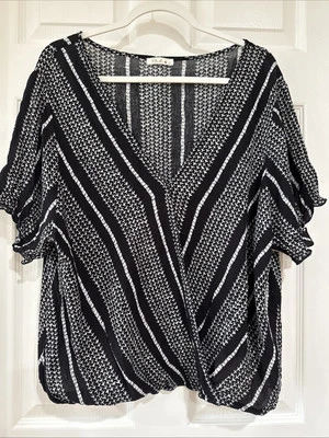 Blusa boho pulóver de manga corta Blush J para mujer 3XL estampado negro blanco Foto 1 de 4