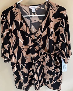 Liz Claiborne Women’s Caramel Leaf Top NWT size PXXL Petite - Picture 1 of 6