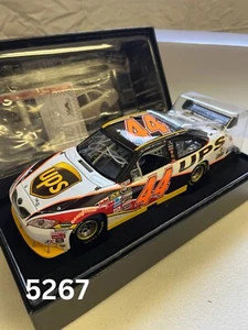 RCCA ELITE 1/24 DALE JARRETT 2008 UPS Toyoto Camry AUTOGRAPHED 543 /600 NEW - Picture 1 of 16