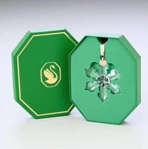 100% SWAROVSKI 5615387 Etichetta Metallo Oro Cristallo Bianco Edizione Annuale 2022 Ornamento - Foto 1 di 2
