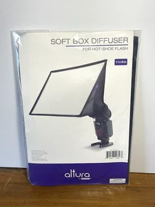 Altura 11” x 8" Soft Box Diffuser for Hot-Shoe Flash - Picture 1 of 2