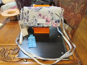 VERA BRADLEY REACTIVE RFID TRACOLLA COMPATTA IN BOUQUET TAGLIO FRESCO NUOVO CON ETICHETTE - Foto 1 di 3