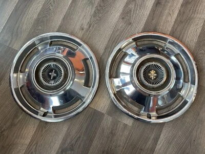 1965 雪佛兰雪佛兰海盗船蒙扎轮毂盖车轮盖套装 (1857-97) — 第 1/4 张图片