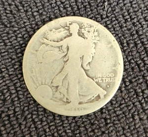 1916 D Vorderseite Walking Liberty Half Dollar zirkuliert/ungraded kostenloser Versand - Bild 1 von 8