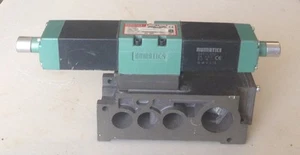 NEW Numatics Double Pneumatic Solenoid Valve With Manifold Block 153SS625M011B61 - Picture 1 of 5