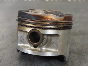 PISTON HONDA VT250F 1983 13101-KE8-000 15008 - Imagen 1 de 6