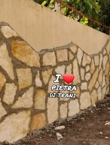PIETRA NATURALE DI TRANI per rivestimento 25 Mq - Foto 1 di 6