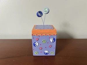 Claire’s Trinket Box 2004 #12 Yin Yang Purple Orange Live in Peace and Harmony - Picture 1 of 4