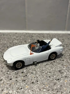 Corgi James Bond White Toyota 2000GT You Only Live Twice + Rockets - Picture 1 of 9