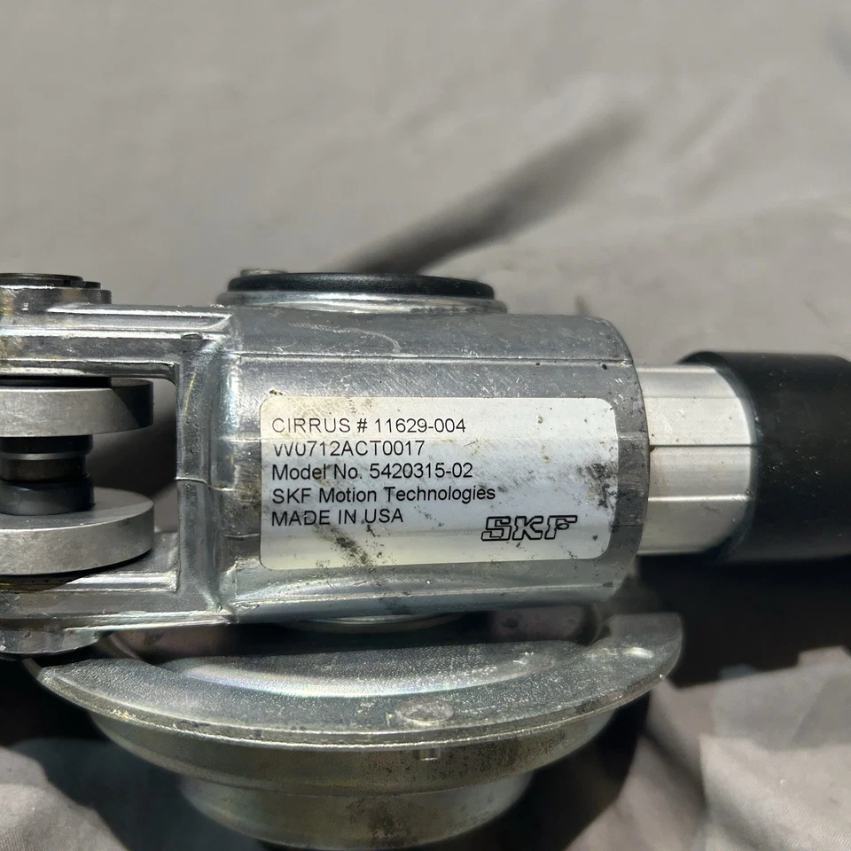 Actuador de aleta Cirrus SR22 11629-004 Foto 1 de 1