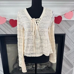 Blu-Pepper Vintage Size Small Lace Top - Picture 1 of 3