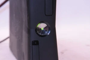 Microsoft Xbox 360 Slim Console Only Black 320GB Model 1439 Tested Factory Reset - Picture 1 of 8