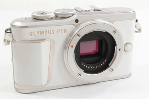 Olympus E-PL10 PEN Body bianco, come nuovo, 2200 scatti - Foto 1 di 8