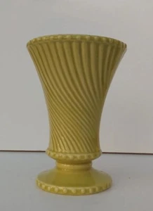 Vtg McCoy GREEN SWIRL trumpet vase ceramic footed pottery pedestal striped - Picture 1 of 11