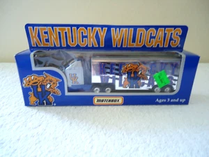 NIB " Matchbox Officially Licensed UK Wildcats Tractor And Trailer " Great Gift - Bild 1 von 12