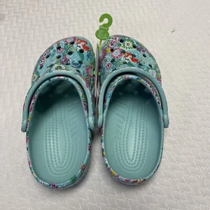 Vera Bradley The Little Mermaid Disney Clog Crocs Women 6 Men 4 Pure Water NEW - Picture 1 of 7