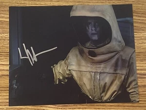 Foto oscura autografiada por Louis Hofmann 8x10 de Jonas Kahnwald - Imagen 1 de 2