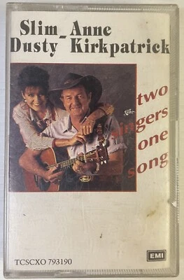 Slim Dusty Two Singers One Song Music Cassette Tape TCSCXO 79319 EMI 1989 - Image 1 of 4