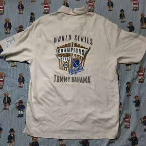 Maglietta Tommy Bahama Baseball 2015 World Series Kansas City Royals Silk Camp PICCOLA - Foto 1 di 6