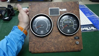 Cuadro de instrumentos velocímetro Kenworth T800 2002-2006 - usado Foto 1 de 4