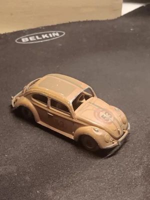 HERBIE THE LOVE BUG CHATARRA #2 1/64 VW ESCARABAJO con PAQUETE PROTECTOR Foto 1 de 2