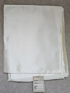 Vintage hellgelber Satinstoff 40" x 45" - Bild 1 von 6