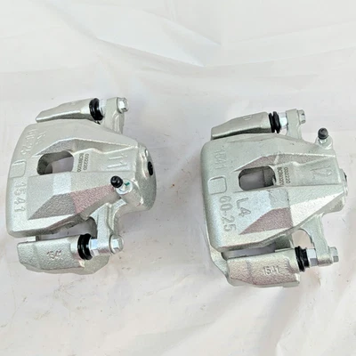 Fits Nissan Sentra Altima Maxima Infiniti I30 Pair Front LH RH Brake Calipers - Image 1 of 4
