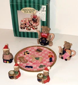 Juego de té miniatura de resina navideña Beary TEDDY BEAR - Imagen 1 de 4