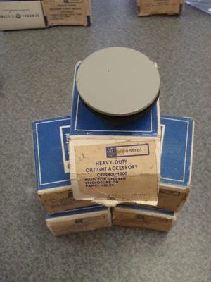 Lot of 5 - GE General Electric CR2940UH200 Plug for Unused Enclosure Holes *NEW* - Image 1 of 4