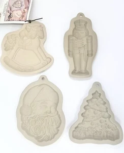 Braune Keksform (4) Weihnachten Set: Braunes Sackpferd, Wilton Santa & Nussknacker - Bild 1 von 13