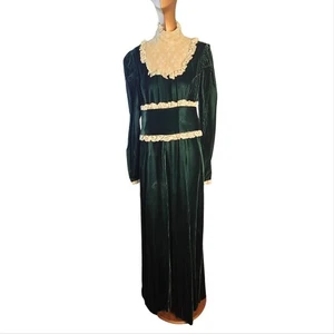 Handmade Vintage waldgrünes Samt Maxikleid mit weiß/grünem Spitzenbesatz Gothic - Bild 1 von 7
