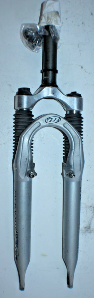 Manitou Answer MTB Suspension Bike Fork 26" 11/8" Threadless 180mm Canti Silver~ - Image 1 of 4