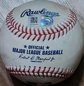 MLB Authenticated Game Used baseball w/ MLB Holo used Red Sox vs Blue Jays - Picture 1 of 3
