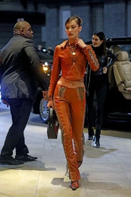 MODA Para mujeres Rojo Piel de Cordero Cuero Real Elegante Pantalones de Jeans Calce Ajustado Pantalón de Motociclista Foto 1 de 4