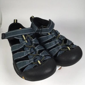 Keen Sandals Big Kids Size 2 Blue With Black Soles - Picture 1 of 6