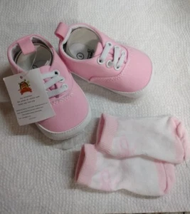 PU LANG DE  Girls Lightweight Breathable Sneakers Size 1 w/socks - Picture 1 of 2