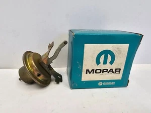 1961-1967 Dodge Truck A100 Distributor Vacuum Advance Unit W/ 8 Cyl 2095995 NOS - Picture 1 of 4