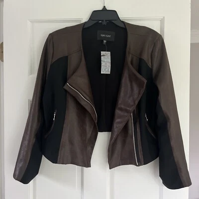 Chaqueta de motocicleta bizantina con panel de cuero sintético marrón Karen Kane - Precio de venta sugerido por el fabricante 238 USD NUEVA Foto 1 de 4