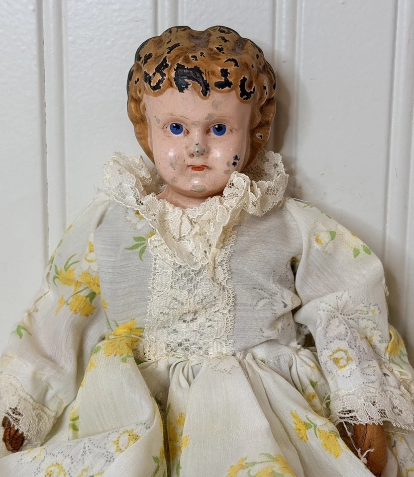 MUÑECA ANTIGUA MINERVA ALEMANA CABEZA DE HOJALATA CUERPO DE CUERO ORIGINAL 9,5 PULGADAS OJOS AZULES Foto 1 de 4