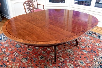 Mesa de comedor de extensión vintage de caoba con bandas Foto 1 de 4